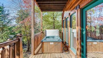 Studio (2 Bedrooms) | Property amenity