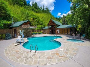 Studio (2 Bedrooms) | Property amenity - Heaven's View by Jackson Mountain Rentals (Gatlinburg)