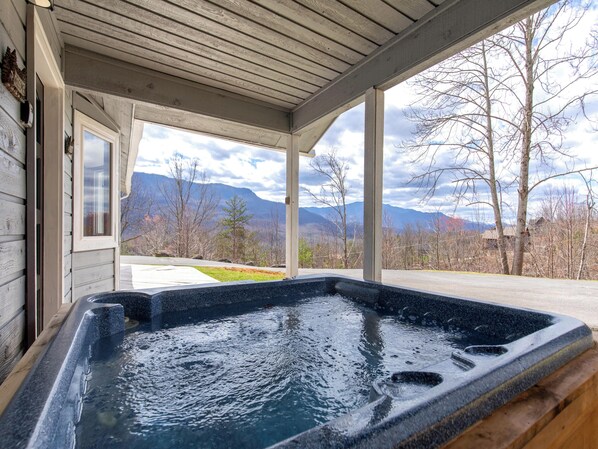 Studio (3 Bedrooms) | Property amenity - High Cotton by Jackson Mountain Rentals (Gatlinburg)