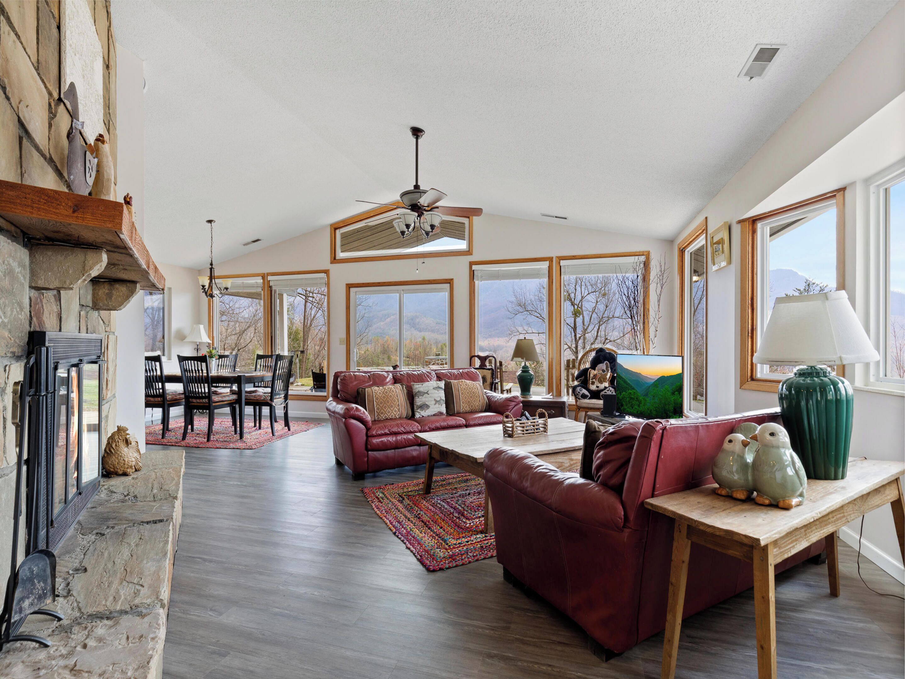 Studio (3 Bedrooms) | Front of property