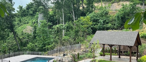 Studio (2 Bedrooms) | Property amenity