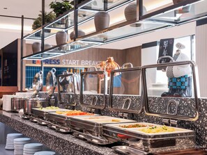 Free daily buffet breakfast