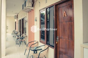 Property grounds - OYO 2914 Teratai Guest House (Pogung Lor)