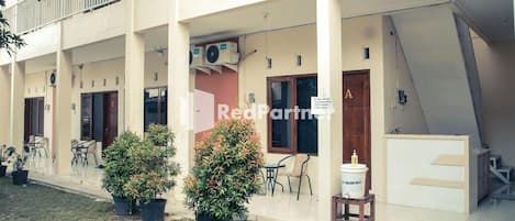 Tempat makan outdoor