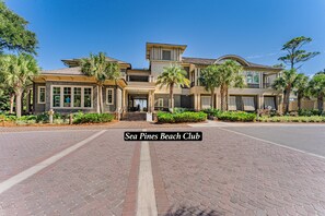 Exterior - Charming 3BR Sea Pines Retreat • Lagoon Views, Pool Access & Near Shops & Trails (Hilton Head Island)
