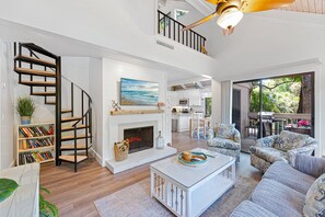 TV - Charming 3BR Sea Pines Retreat • Lagoon Views, Pool Access & Near Shops & Trails (Hilton Head Island)