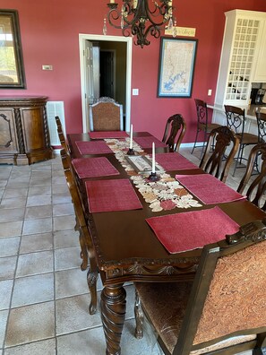 Dining - Relax and enjoy our Million Dollar View (Wedowee)