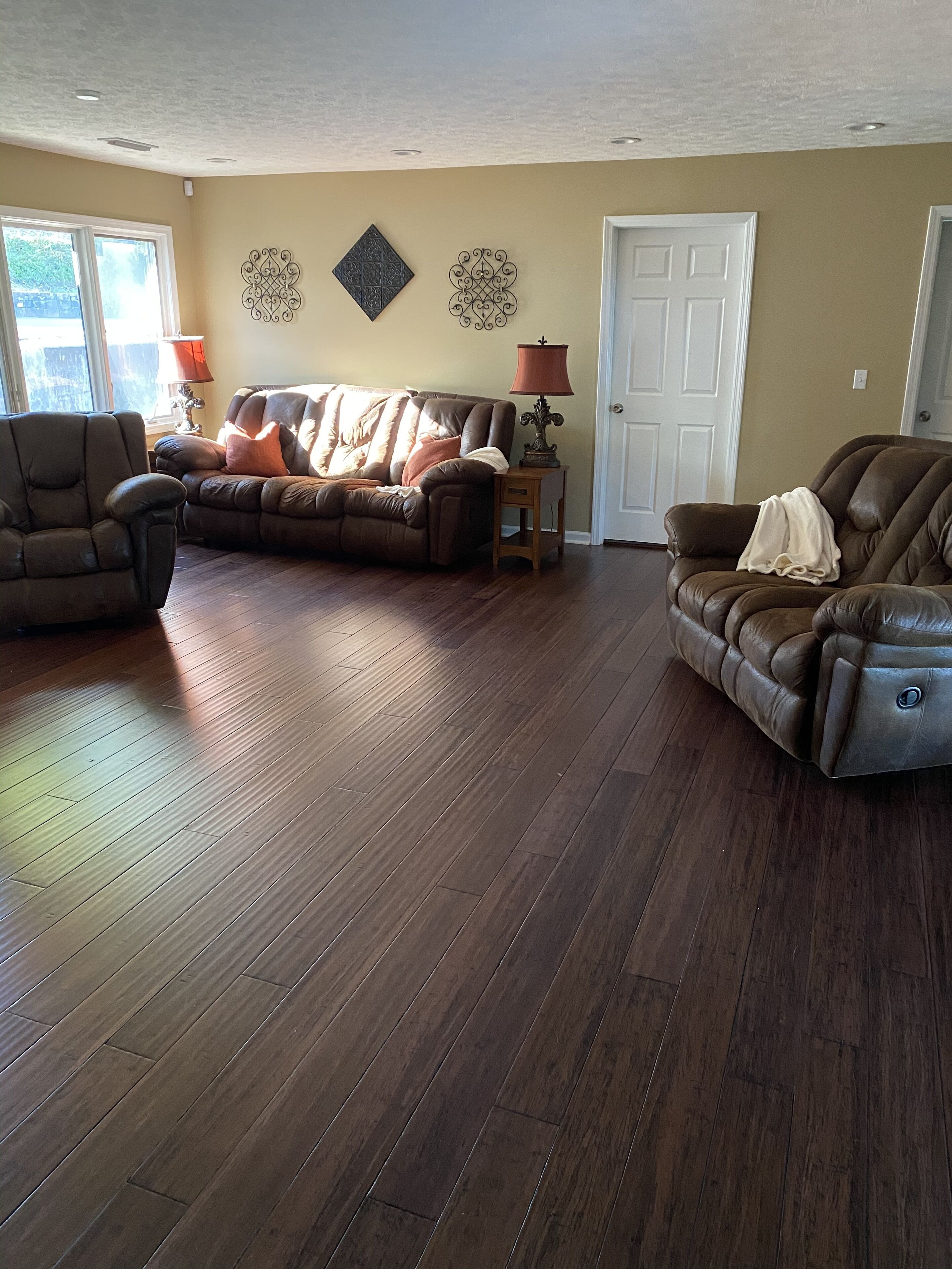 Smart-TV, Kamin, DVD-Player, Videothek