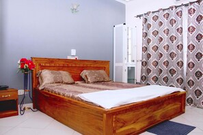 Quarto superior | Frigobar, escrivaninha, quartos à prova de som, Wi-Fi de cortesia