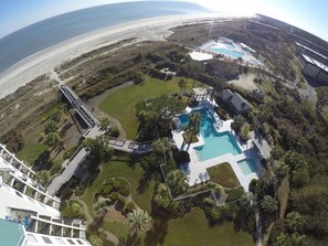 Pool - Oceanfront Sea Cloisters 2BR • Sunrise Balcony, Pool & Beach Steps Away (Hilton Head Island)