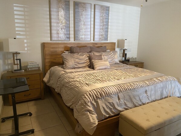 2 bedrooms, WiFi, bed sheets - Ground level 2 bedroom condo in quiet neighborhood (Scottsdale)