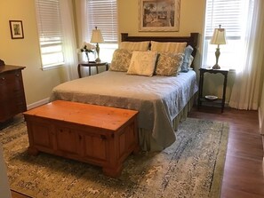 3 bedrooms, WiFi, bed sheets, wheelchair access - Charming, Peaceful, Lakeside Retreat Lic1996 (Alexandria)