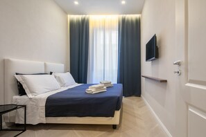 3 室のベッドルーム、アイロン / アイロン台、WiFi、ベッドシーツ