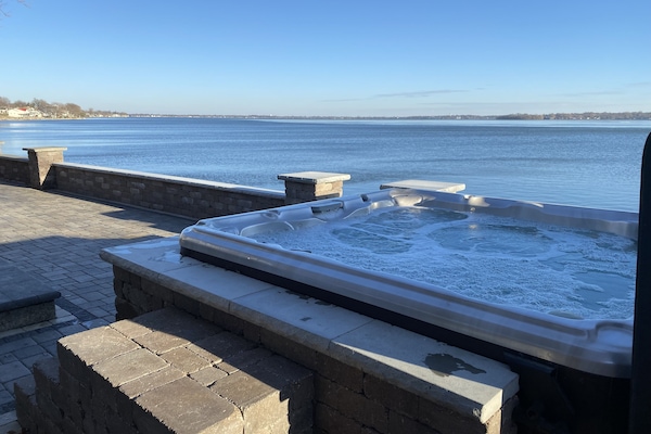 Bañera de hidromasaje exterior