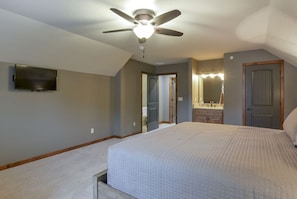 7 bedrooms, iron/ironing board, WiFi, bed sheets