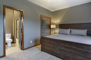 7 bedrooms, iron/ironing board, WiFi, bed sheets