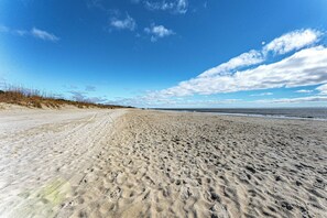 På stranden