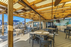 Outdoor dining - Direct Beachfront 2BR Condo w Ocean Views & Private Pool (Hilton Head Island)