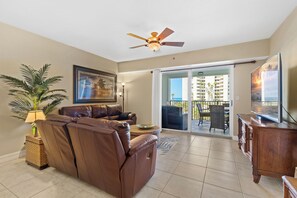 Smart TV, books, offices, printers - Spacious, Family-Friendly Condo with Ocean View and Across from No-Drive Shore (New Smyrna Beach)