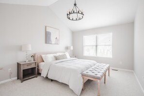 4 bedrooms, desk, iron/ironing board, travel crib