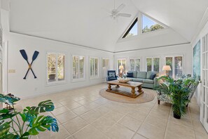 تلفزيون ذكي