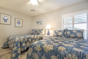 2 bedrooms, free WiFi, bed sheets - King Primary Suite + Guest Room with Two Double Beds (Hilton Head Island)