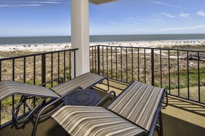 Property grounds - King Primary Suite + Guest Room with Two Double Beds (Hilton Head Island)