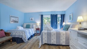 3 bedrooms, desk, WiFi, bed sheets