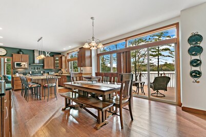 Beautiful and spacious lakefront home! Close to everything!