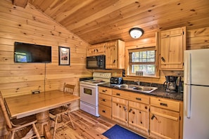 Fridge, microwave, stovetop, coffee/tea maker - Cozy ‘Anchors Away’ Cabin Hideaway w/ Fire Pit! (Parsons)