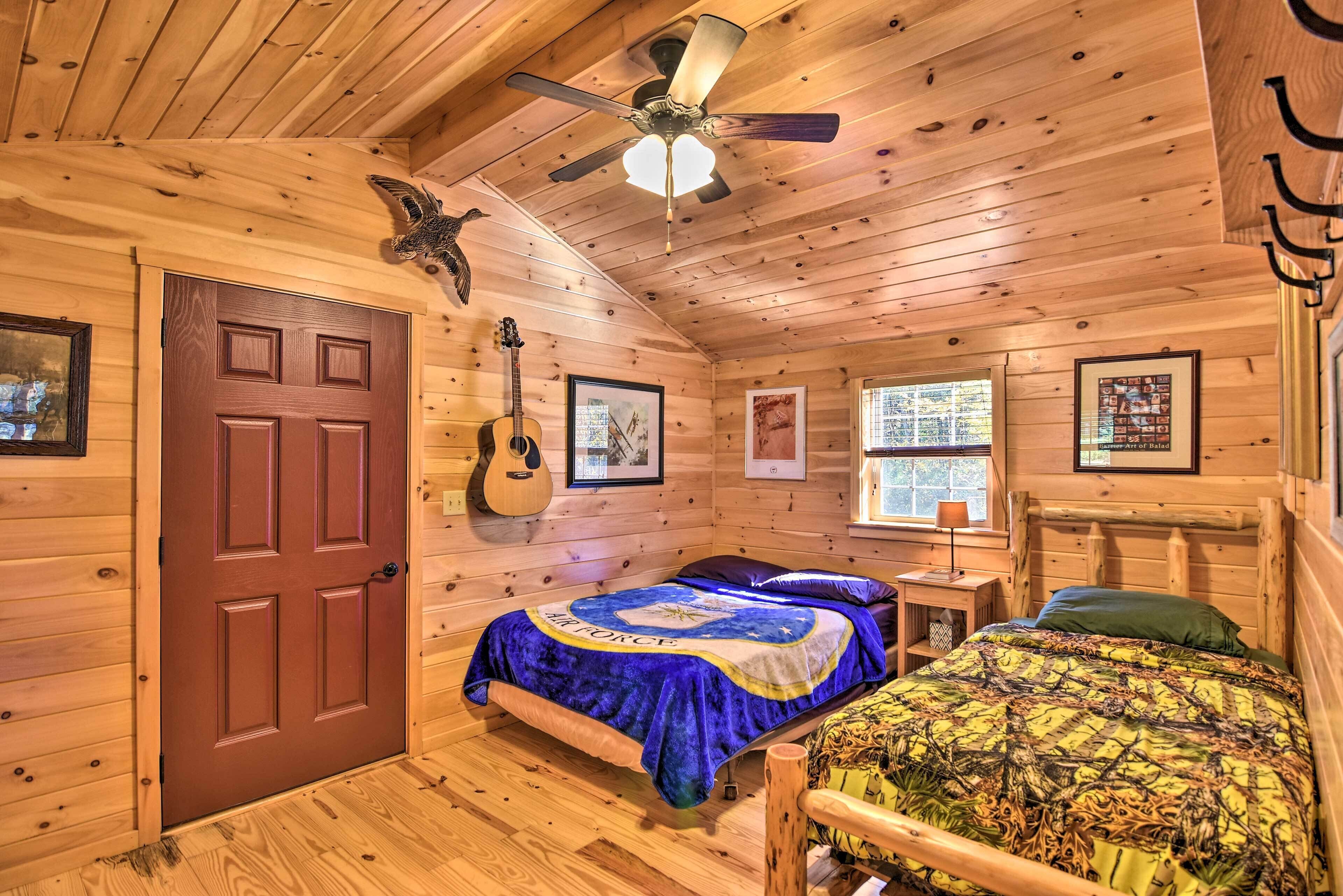 1 bedroom, bed sheets