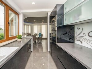 Fridge, microwave, oven, dishwasher - Oasis of peace by Interhome (Imotski)