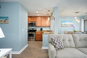 TV - Palmetto Dunes Villa w/ Patio Golf Views, Complex Pool, Bikes (Hilton Head Island)