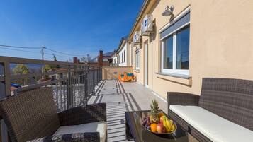 Villa | Balcony