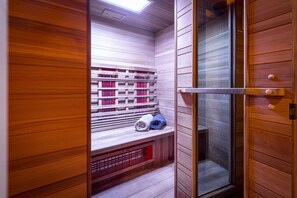 Sauna - Stay, work and relax… Executive House in NW Calgary (Calgary)