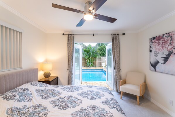 3 habitaciones, tabla de planchar con plancha, wifi y ropa de cama 