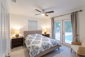 3 habitaciones, tabla de planchar con plancha, wifi y ropa de cama 