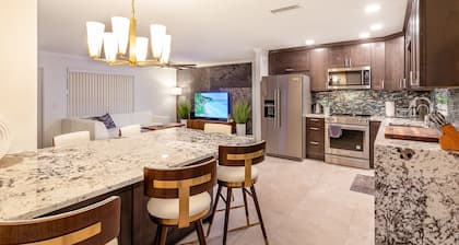 Stylish Pool Paradise in Boynton Beach, Great Area