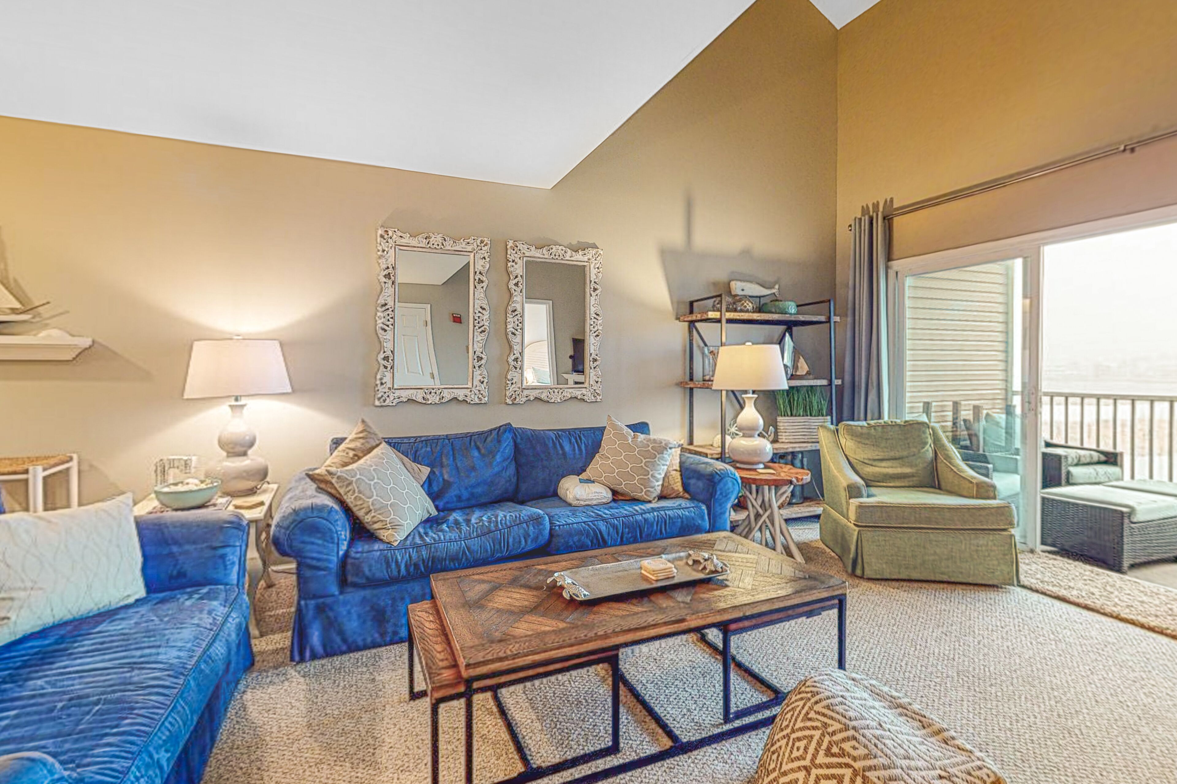 Bethany Bay 3rd floor condo w/ golf on-site, free WiFi, and balcony