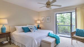 2 bedrooms, desk, WiFi, bed sheets