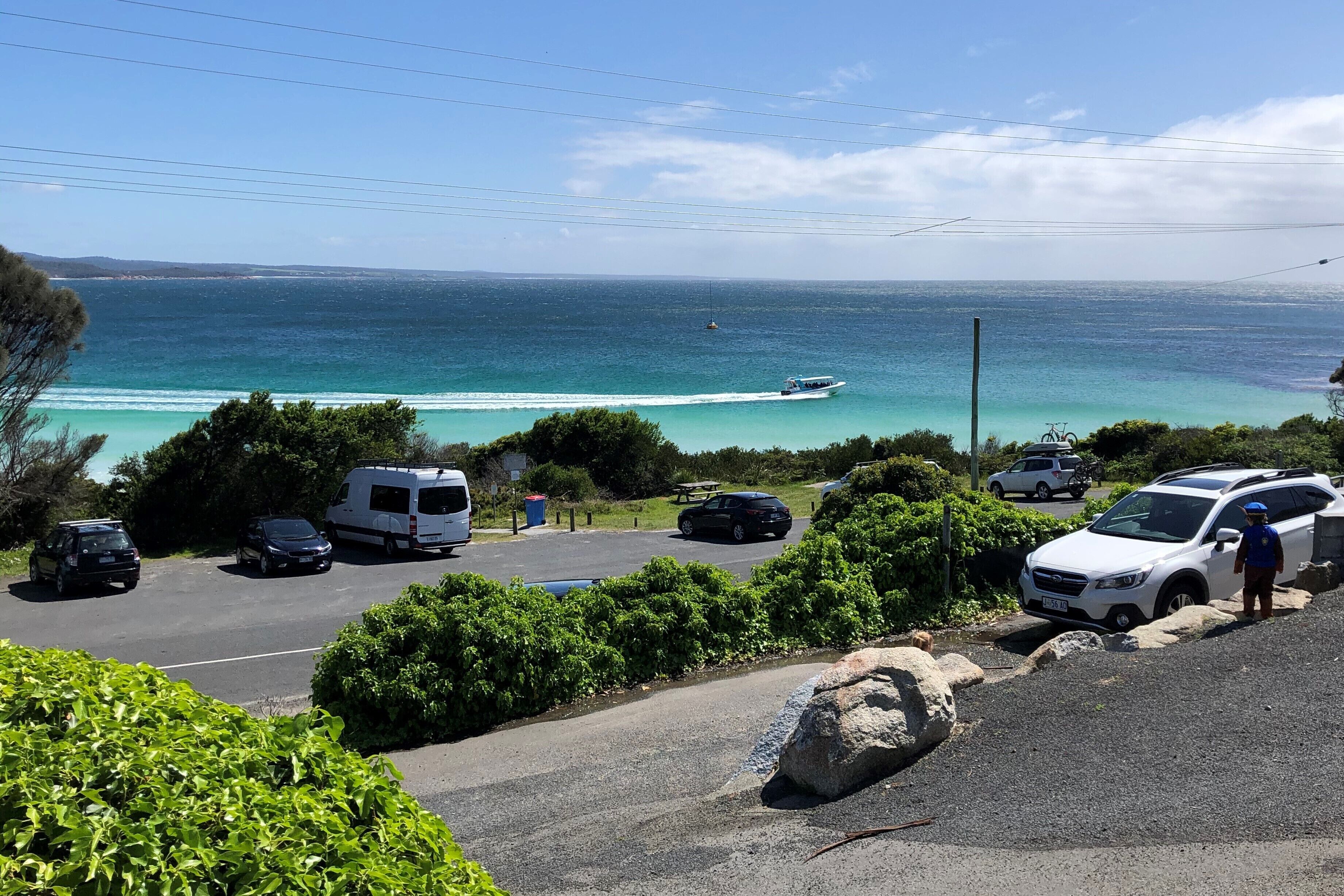 BINALONG BEACH COTTAGE  Beachfront Next door to restaurant. King Bed for couples — image 5