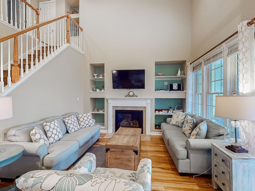 Bear Trap Dunes townhouse w/ gym, basketball court, tennis court, shared sauna