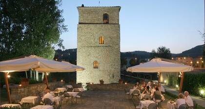Santa Flora - Luxury Holiday Rental with swimming pool in Cortona, Tuscany
