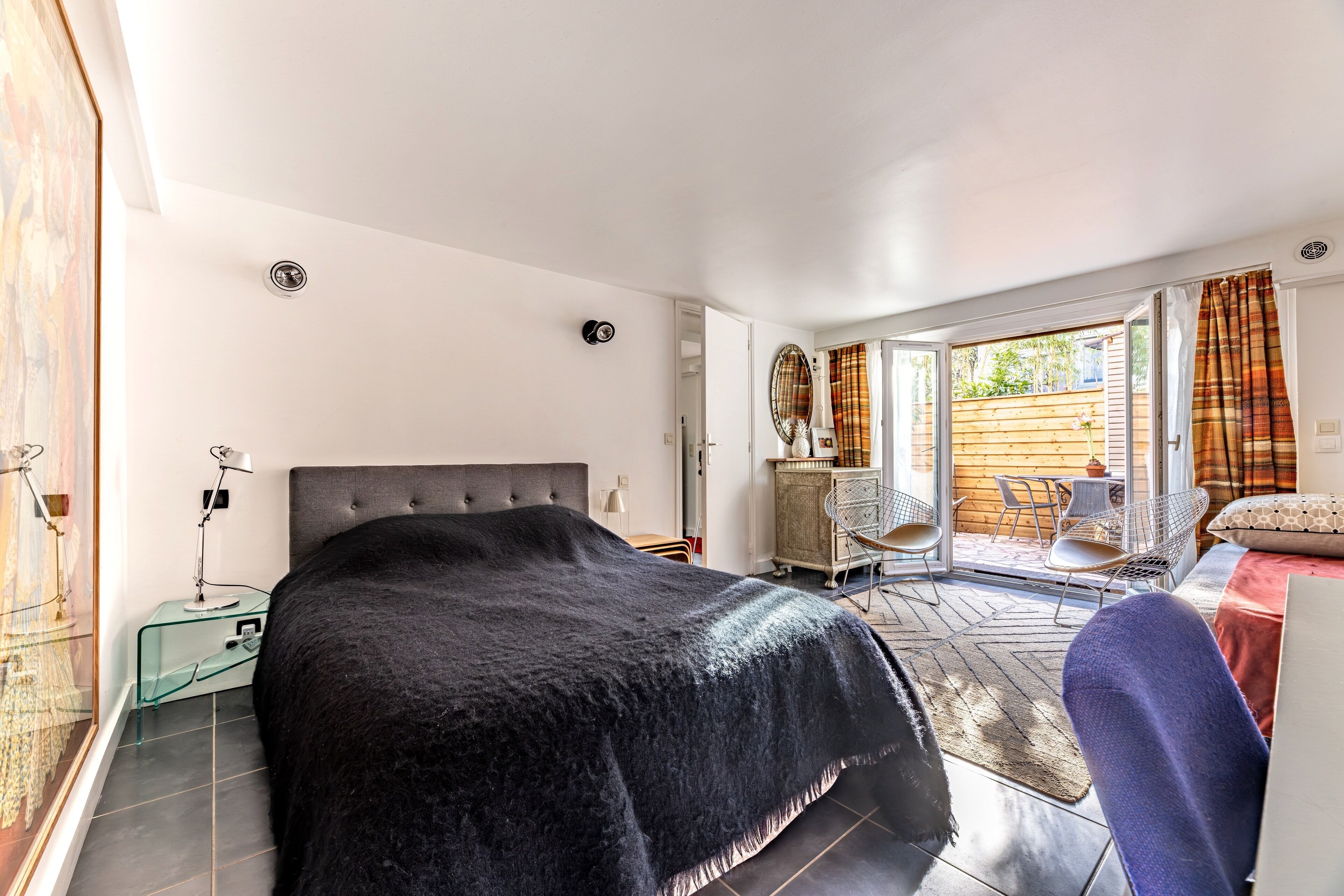 1 chambre, bureau, fer et planche à repasser, Wi-Fi gratuit