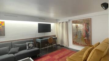 TV, DVD player, offices