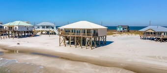 Marisol - Gulf front living on Dauphin Island! Overlook your own beachfront!