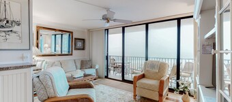 Sea Colony 5th-floor ocean-view condo with sauna, pool, hot tub, & basketball