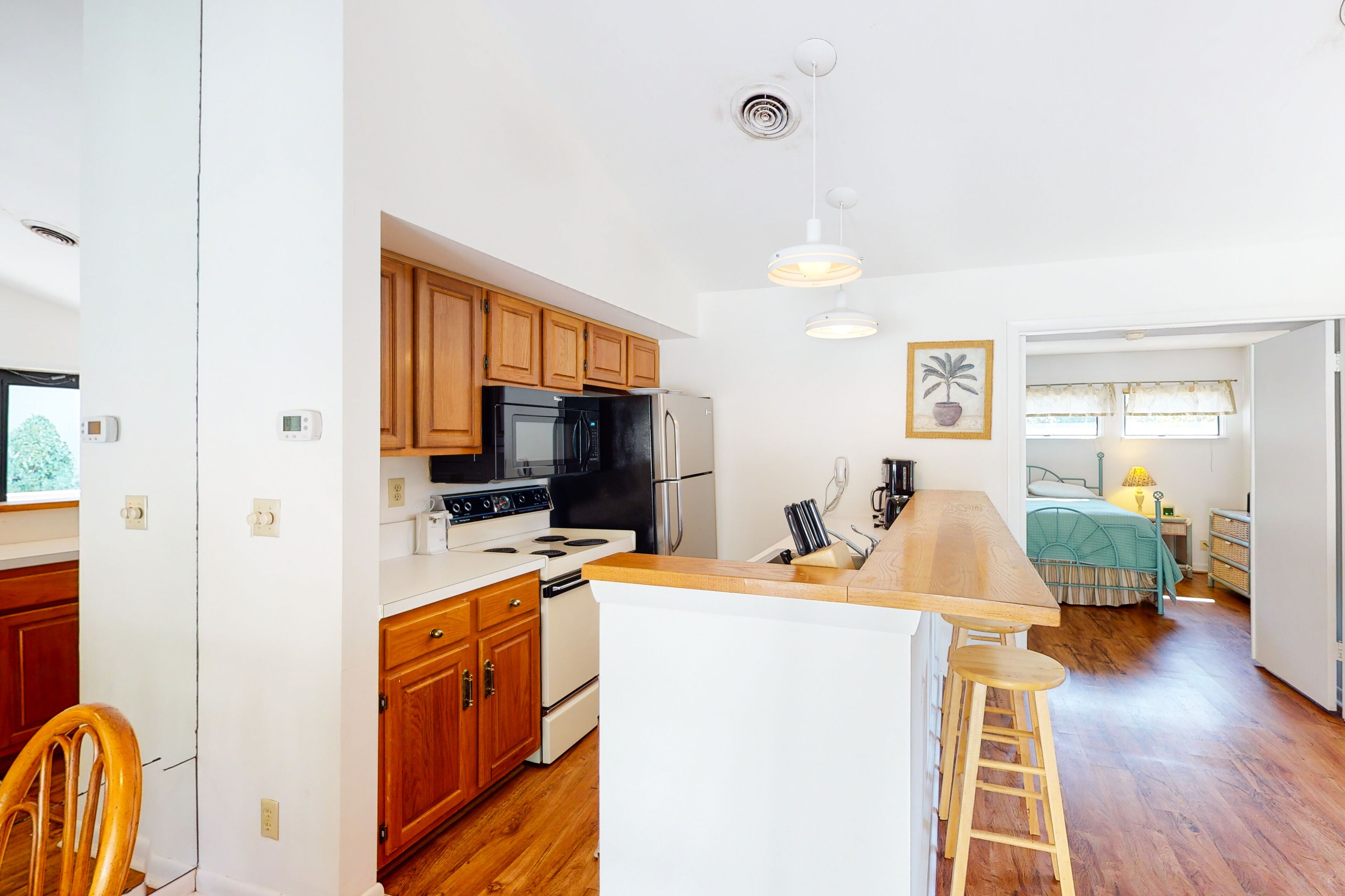 Sea Colony Tennis 1st floor condo w/ pool, basketball court, and shared sauna