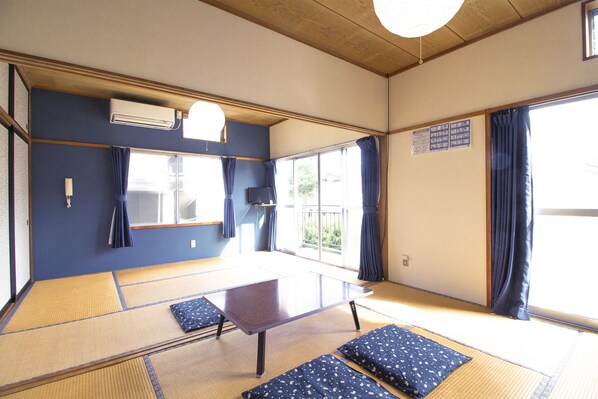 Family Room, Non Smoking, Mountain View A