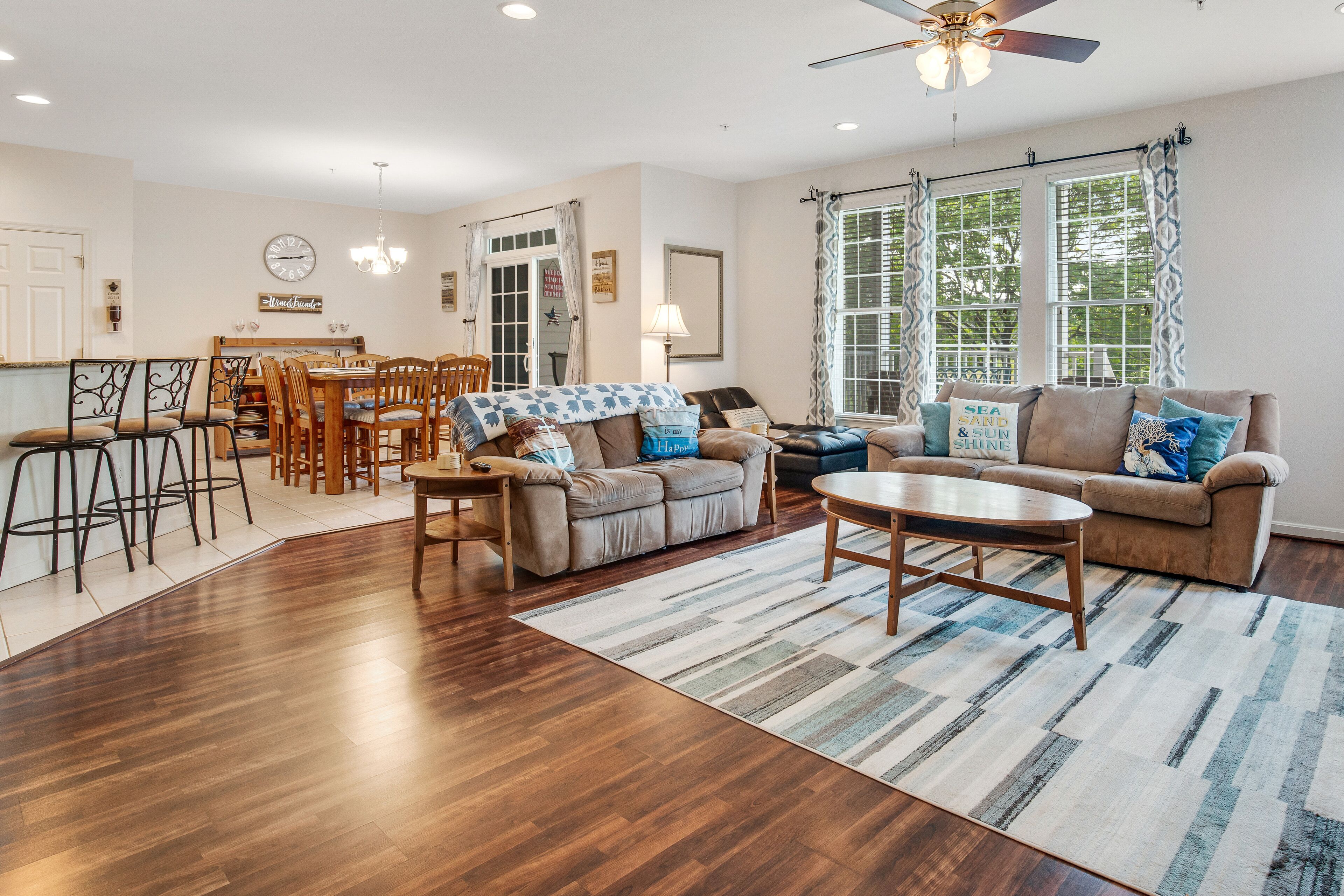 Bear Trap Dunes 1st floor condo w/ basketball court, tennis court, and pool